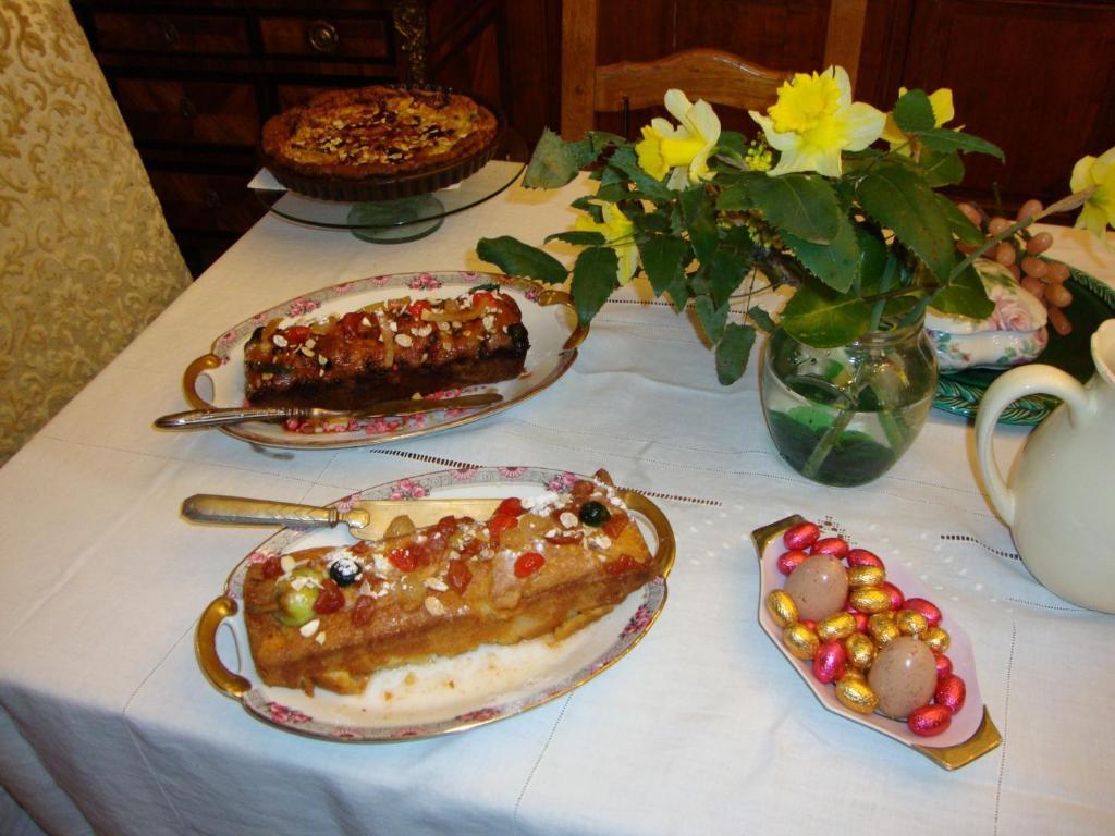 Domaine De La Dame De Lauriere Bed & Breakfast Solignac ภายนอก รูปภาพ