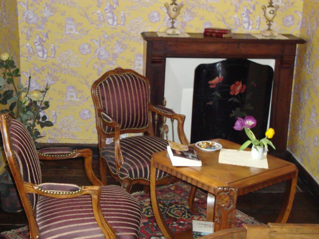 Domaine De La Dame De Lauriere Bed & Breakfast Solignac ห้อง รูปภาพ