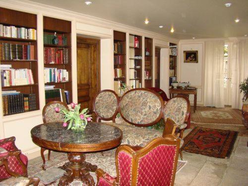 Domaine De La Dame De Lauriere Bed & Breakfast Solignac ภายนอก รูปภาพ