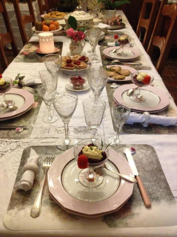 Domaine De La Dame De Lauriere Bed & Breakfast Solignac ภายนอก รูปภาพ